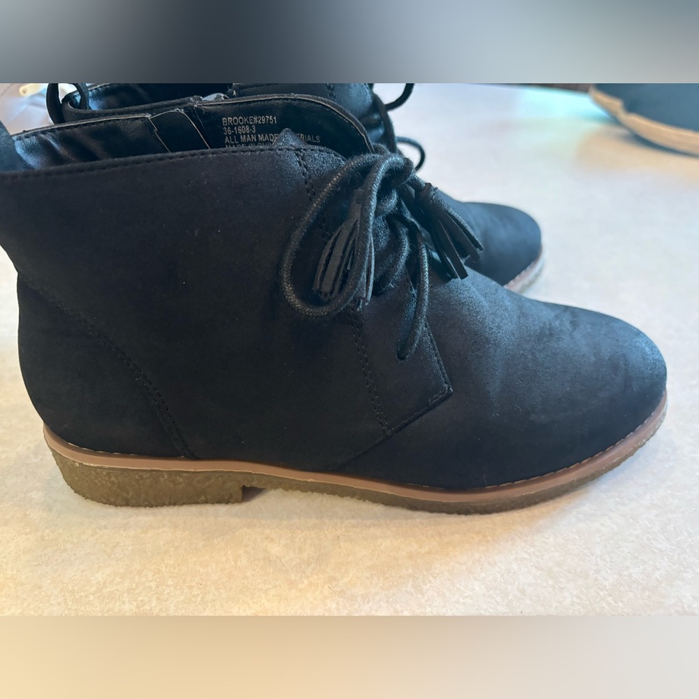 Comfortview‎ Brooke 7.5w ANKLE TIE ZIP Black Suede (MAN MADE) soft Sole EUC